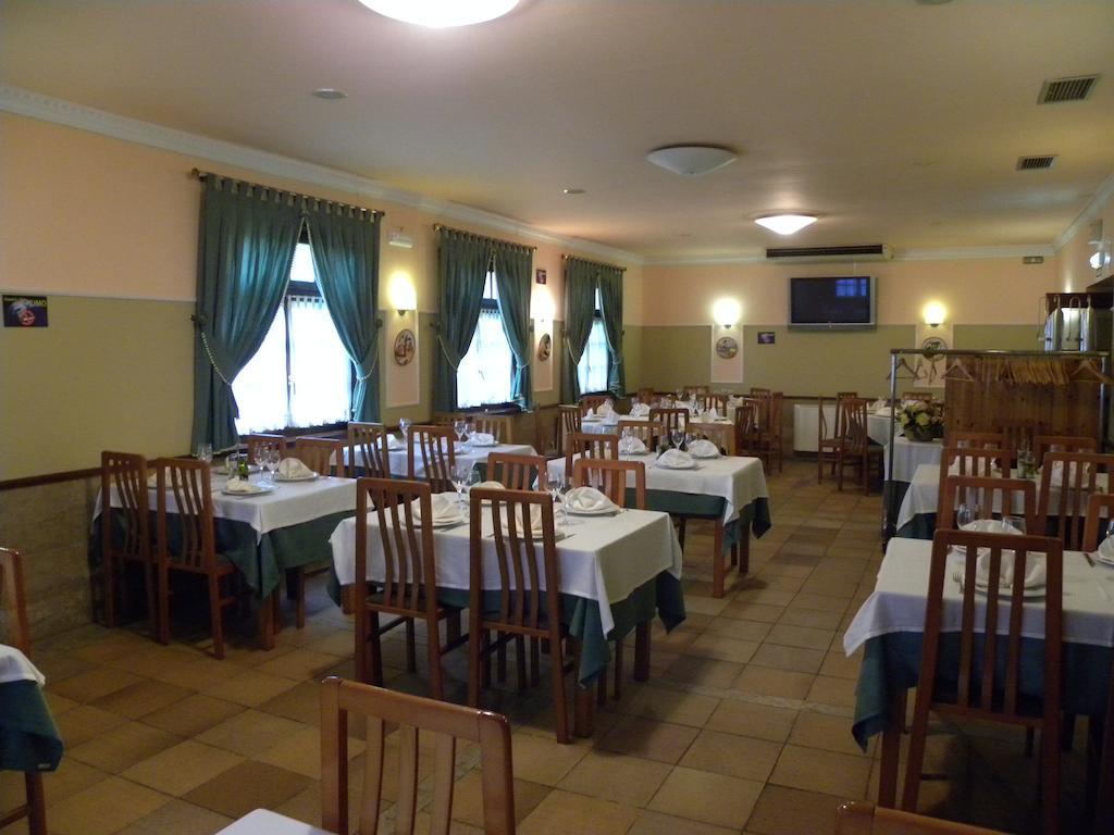 Hotel Restaurante Casa Fernando Ballota Bagian luar foto
