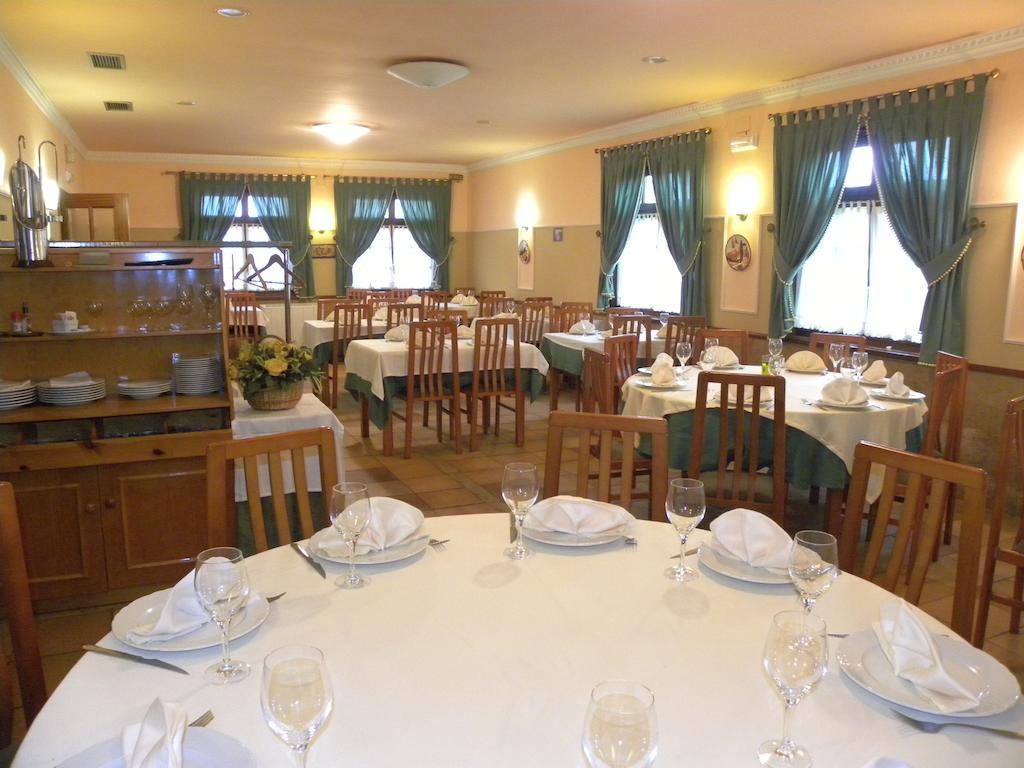 Hotel Restaurante Casa Fernando Ballota Bagian luar foto